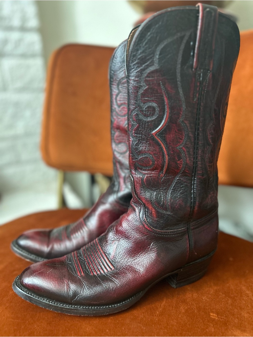 Vintage 90’s Lucchese Men’s 9 D Black Cherry Leather Cowboy Boots